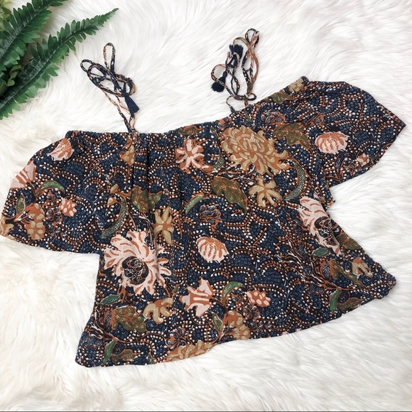 Madewell Silk Cold Shoulder Top - Picture 3 of 7